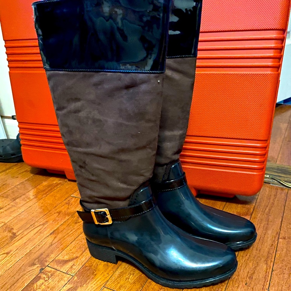 Rain boots